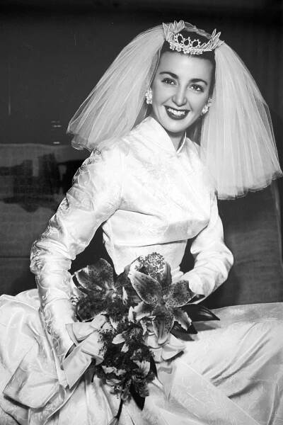 35 Vintage Wedding Dresses Through the Years | Woman's World