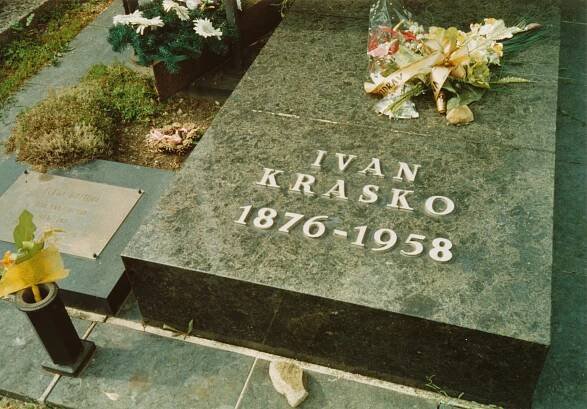 Soubor:Ivan Krasko (hrob v Lukovištiach).jpg – Wikipedie
