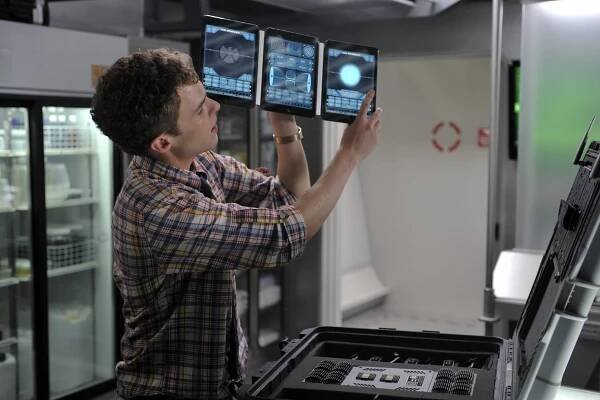 Agenti S.H.I.E.L.D. - 0-8-4 - Z filmu - Iain De Caestecker