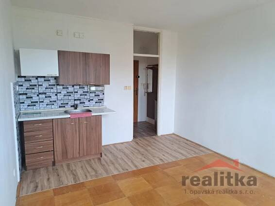 Pronájem bytu 1+kk, 21m2, Opava, ul. Edvarda Beneše, obrázek č.1