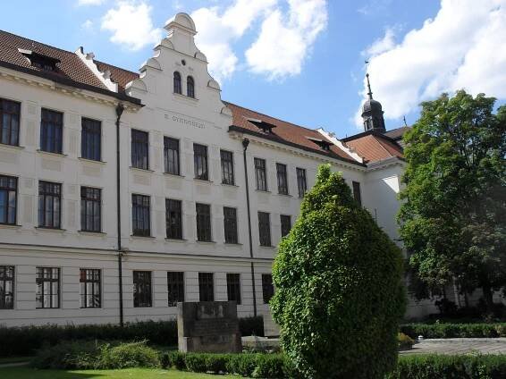 Gymnázium Benešov