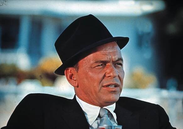 Frank Sinatra. Upravený elegán s modrými očami by sa dožil 100 rokov