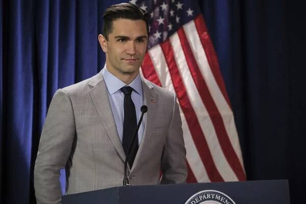 Supergirl - Stand and Deliver - Z filmu - Sam Witwer