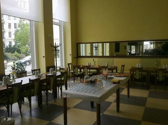 Cafe restaurant Tivoli Brno | Apetee