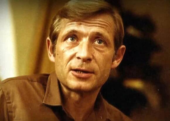 Kavárenský povaleč s vidlemi, velký vztekloun i elegán. Co všechno nevíte o Jiřím Kodetovi (67)?