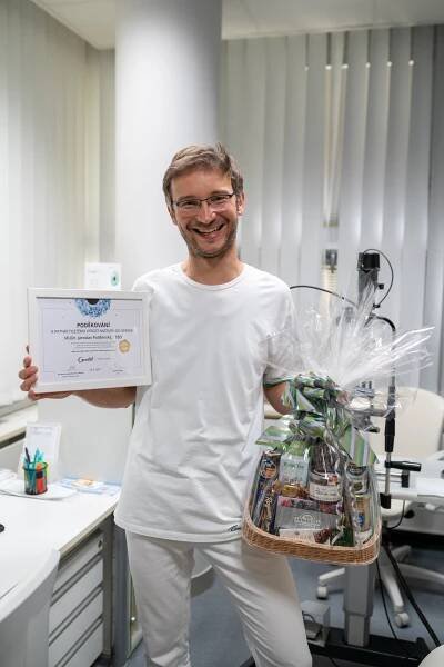 Z absolventa primářem sítnicového centra oční kliniky – MUDr. Jaroslav Polišenský oslavil 15 let na Gemini ve Zlíně - Gemini