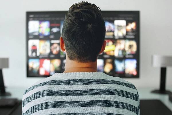 Nejlepší aplikace IPTV: 6 příkladů a jejich funkce