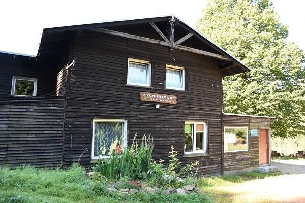 PTTK ZYGMUNTÓWKA HOSTEL - Reviews (Jugow, Poland)