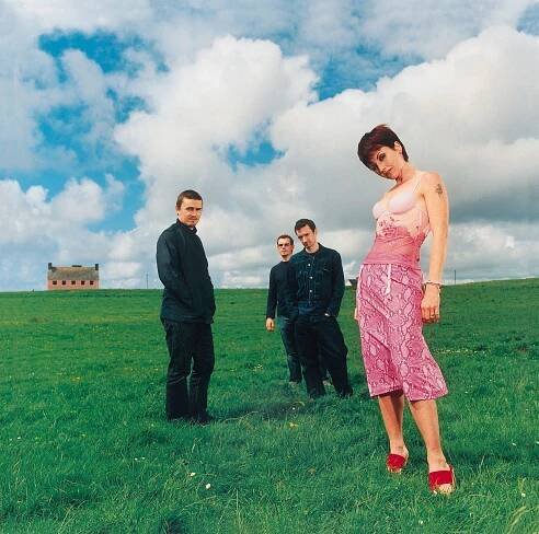 Obrazem: Tak šel čas s Dolores O'Riordan, hlasem i duší kapely The Cranberries
