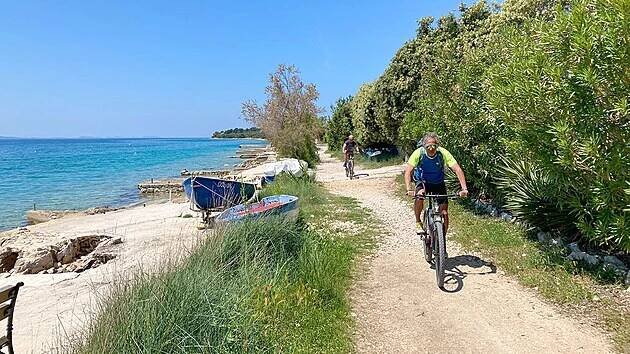 Netradiční výlet v Chorvatsku. Na cyklovýlet kolem Zadaru berte plavky - iDNES.cz
