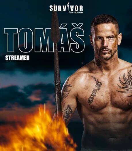 FOTO: Streamer Tomáš Rys, známý jako The Hateris, hájí modré barvy kmene Lovců. – stránka 86