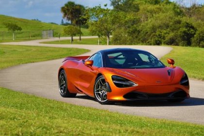 NFT 002 + 2018 McLaren 720s - CarForCoin