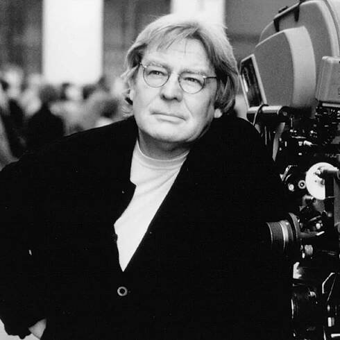 Alan Parker, Versatile Film Director, Is Dead at 76