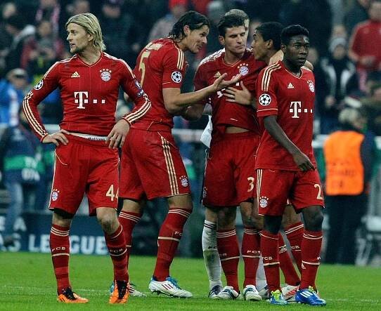 ŽIVĚ Bayern přejel Basilej, Inter i přes výhru vypadl