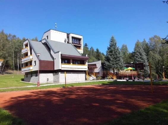 Hotel ČESKÁ FARMA, Dolní Dvůr