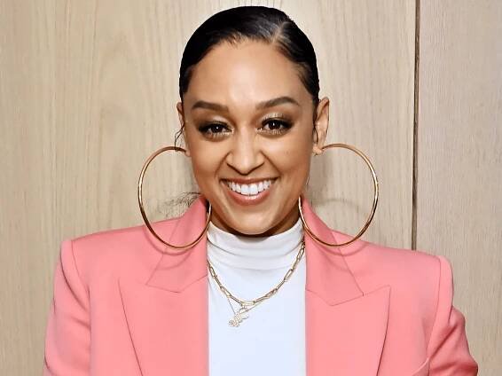 Tia Mowry Is the Main Character of All Our Lives In These Waist-Length Medusa Braids — See Video