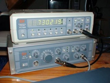 Soubor:Frequency counter.JPG – Wikipedie