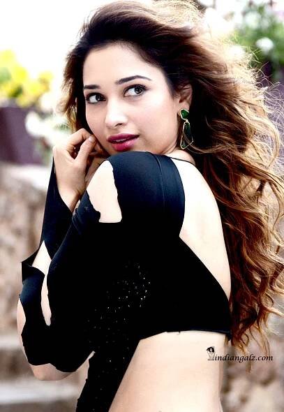 Tamanna Bhatia – the navel queen – IndianGalz
