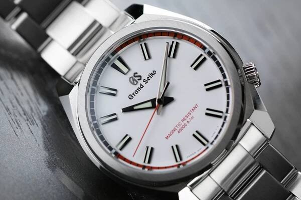Grand Seiko Tough Quartz SBGX341 and SBGX343 : GS9 Club | Grand Seiko