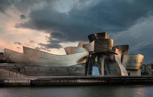 Guggenheim Museum in Bilbao by Frank Gehry – Harshan Thomson Photography