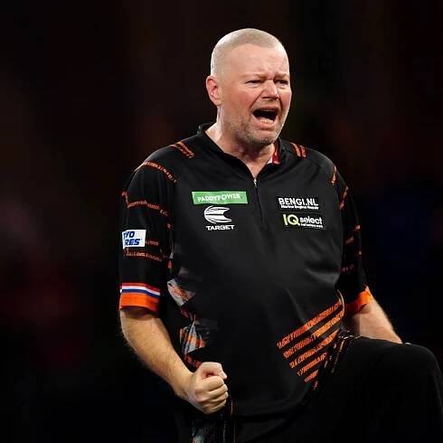Raymond van Barneveld dumps Luke Humphries out of European Open