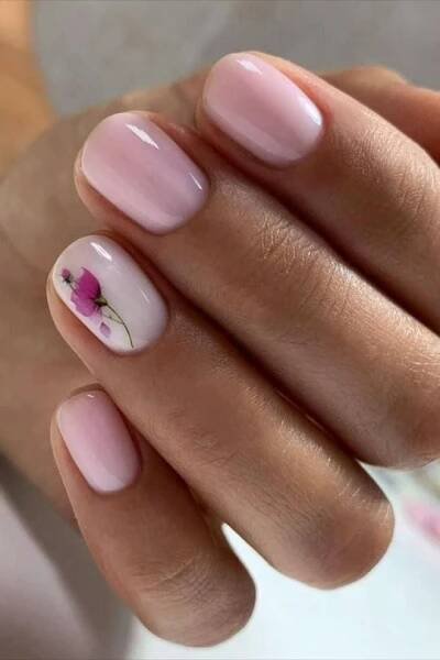 Pin by Brigitte Pozsgai on nails in 2025 | Glow nails, Simple nails, Neutral nails