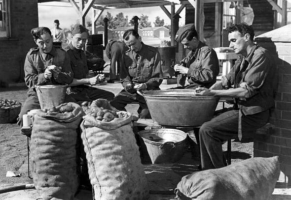 Cesta vpřed - Z filmu - James Donald, John Laurie