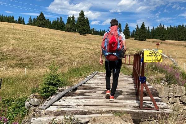 Vydal se na Stezku Českem a objevil zajímavá místa i doma. Kavárník Jaroslav kráčí už druhý rok