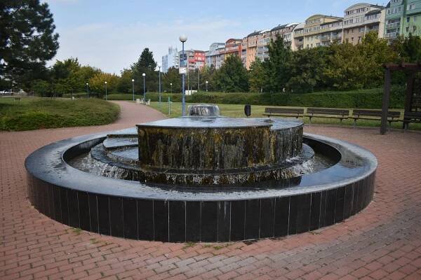 Fotogalerie • Kaskádová fontána (Kašna, fontána) • Mapy.com