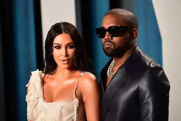 West chce rozvod s Kardashianovou, z rasismu obvinil i její matku
