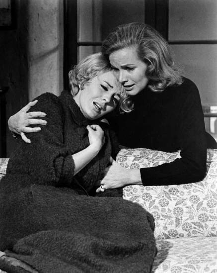 MOMENT TO MOMENT, Jean Seberg, Honor Blackman, 1965