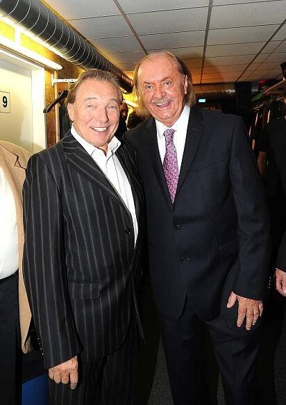 Karel Gott (80) v té nejlepší formě: František Janeček vzdal hold kamarádovi vydáním jeho nejkrásnějších vánočních písní