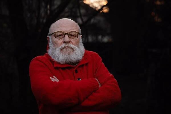 Maminka žila za skříní, tatu vyhnali. Arnošt Goldflam o pohnuté historii své rodiny