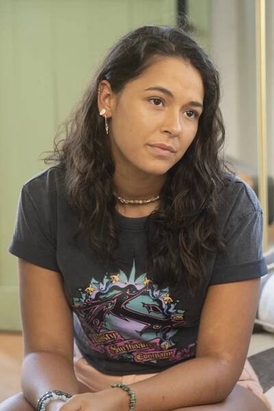 Tamala Shelton - Reef Break - Buried Things - Z filmu