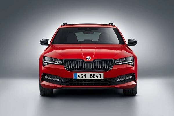 Elegantní sportovní vůz ŠKODA SUPERB SPORTLINE - Škoda Storyboard