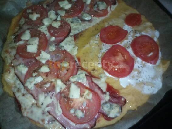 Kukuřičná pizza (z polenty) - fotografie receptu - TopRecepty.cz
