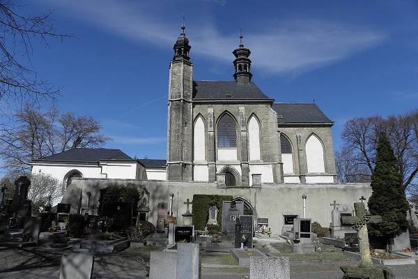 Jarní koncert v horní kapli kostela Všech svatých s kostnicí