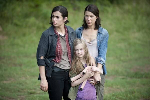 Živí mrtví - Přítěž - Z filmu - Alanna Masterson, Meyrick Murphy, Audrey Marie Anderson