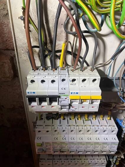 Úvod - elektrikari-monteri.cz