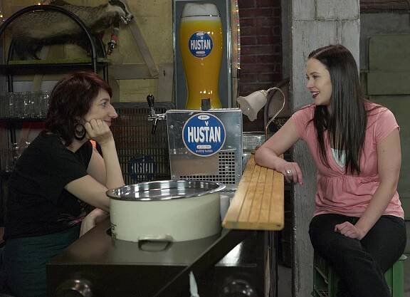 Comeback - Francouzská restaurace - Z filmu - Simona Babčáková, Kristýna Leichtová