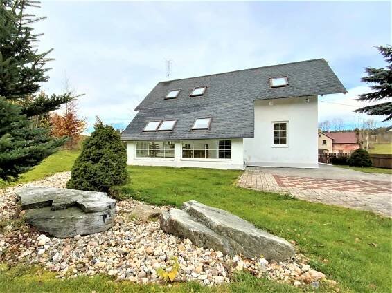 DLOUHODOBÝ PRONÁJEM světlého rodinného domu na horách, 2 x 2kk se zimní zahradou , 137 m² - Kořenov - Reality Ing. Vladimír