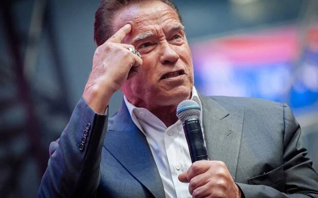 Galerie: „Stal jsem se o něco více strojem.“ Arnold Schwarzenegger podstoupil operaci srdce - Galerie - Echo24.cz