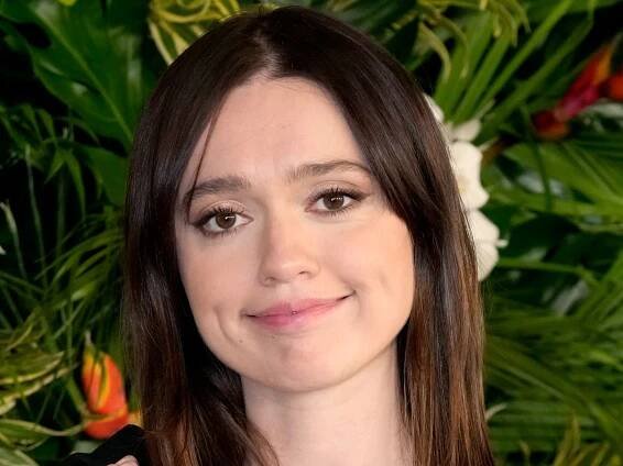 Aimee Lou Wood’s Low Bun Is About to Become My New Personality