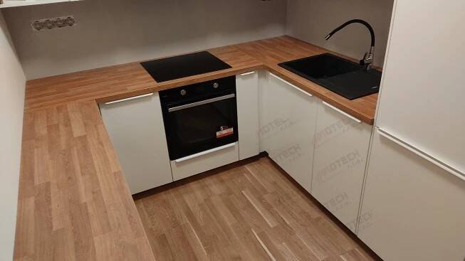 Montáž kuchyně do U: Montáž kuchyně IKEA - Holešovice