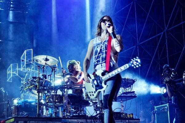 Soubor:30 Seconds to Mars, Anfiteatro Camerini (2).jpg – Wikipedie