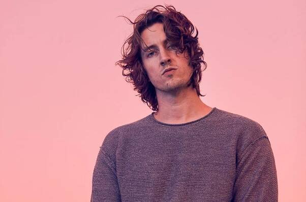Dean Lewis Signs With WME for Worldwide Representation