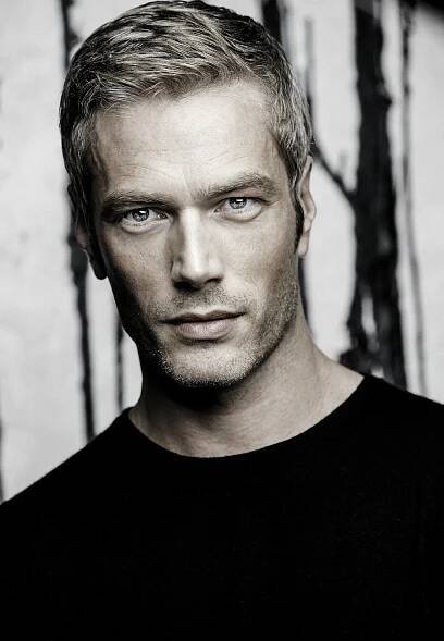 BENOIT MARECHAL / MODELS | THEMODERNMAN.EU