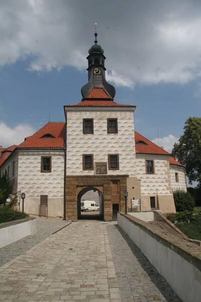 Kostelec nad Černými lesy (zámek) – Wikipedie