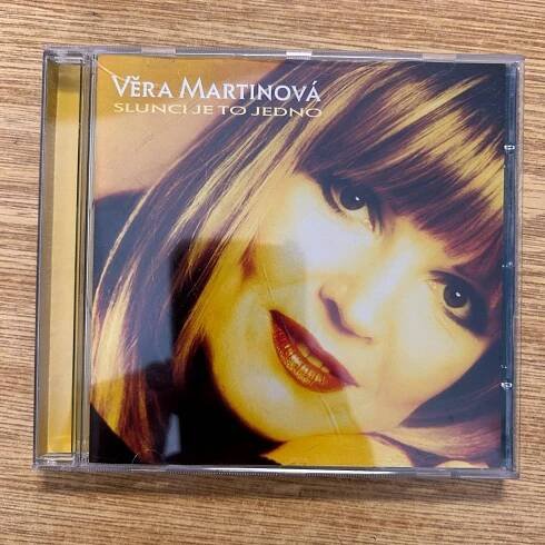 CD - Věra Martinová – Slunci Je To Jedno | Aukro
