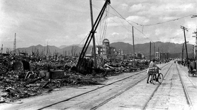 Atomová bomba Little Boy zabila 6. srpna 1945 v Hirošimě přes 70 tisíc lidí. Stejný počet zemřel v následujících letech.